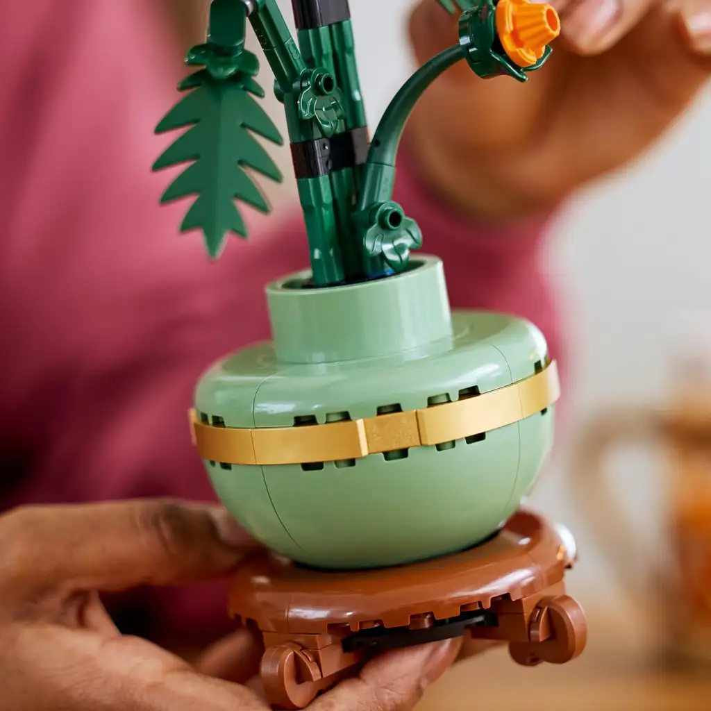 LEGO® Icons: Chryzantéma (10368) kép 3