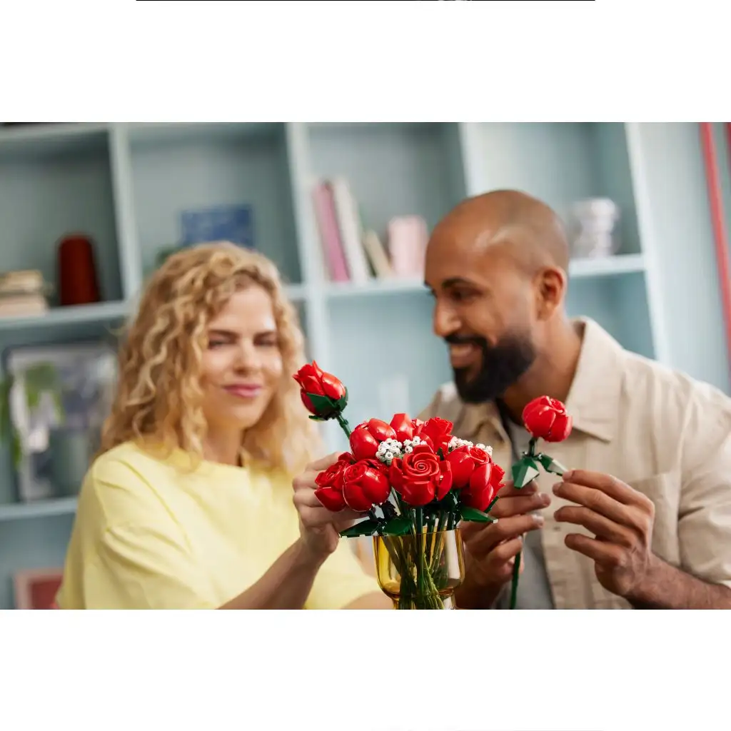 LEGO® Icons: Kytica ruží (10328) kép 4