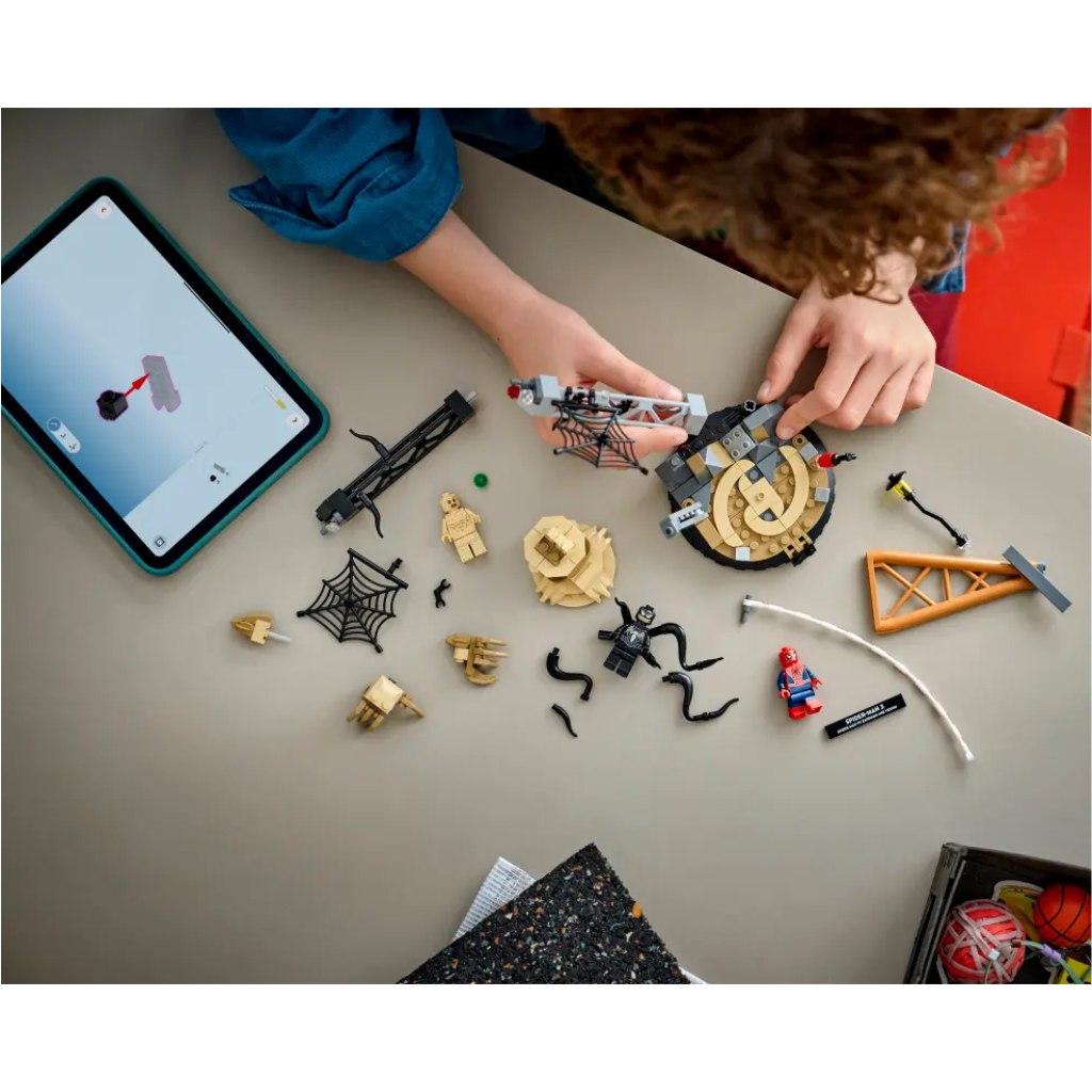 LEGO® Marvel: Súboj Spider-Mana a Sandmana (76334) kép 5