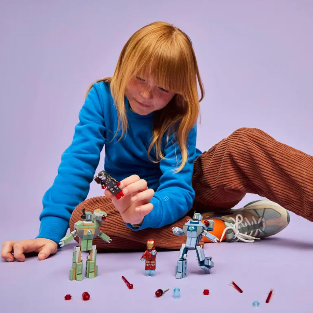 LEGO® Marvel: Iron Man a War Machine vs. Hammer drony (76320) kép 6