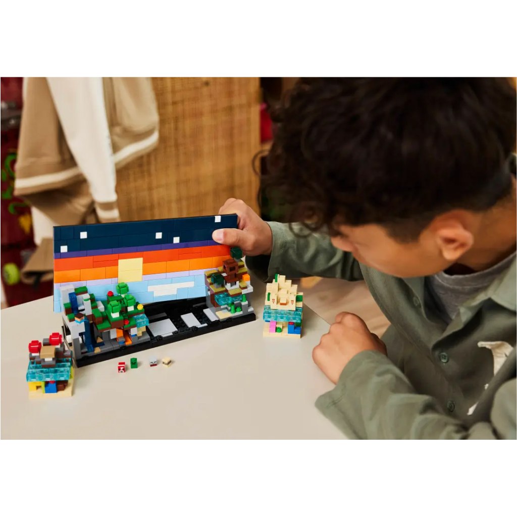 LEGO® Minecraft: Minibiomy (21589) kép 5