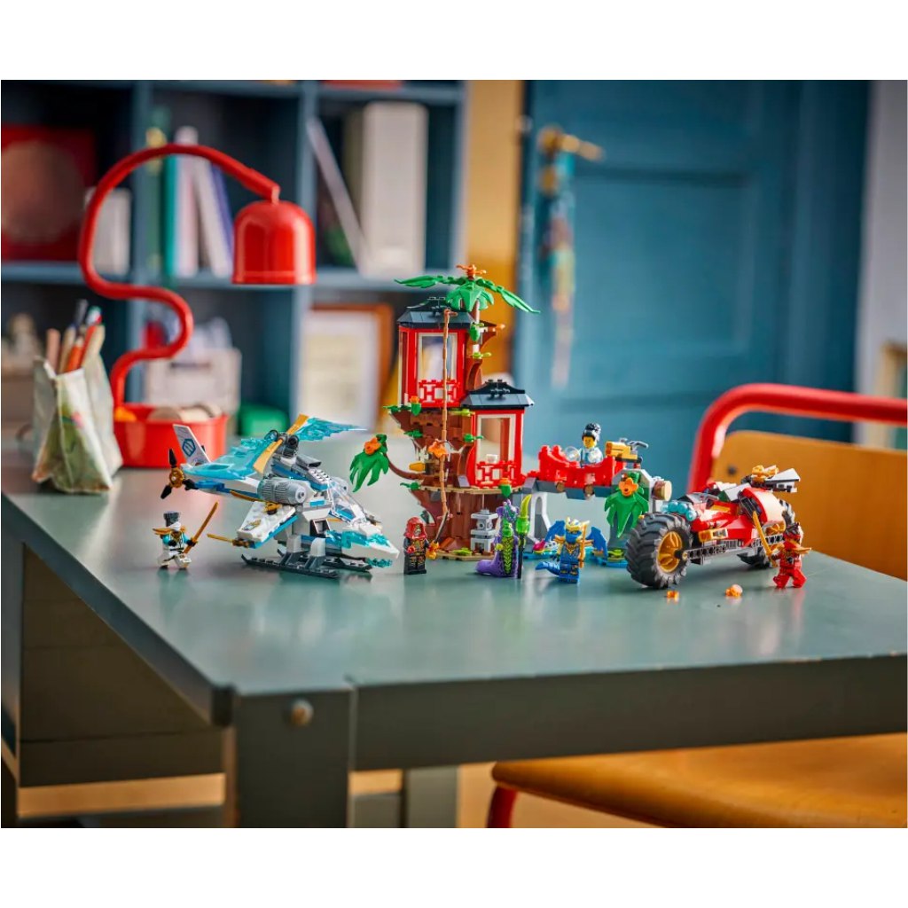 LEGO® Ninjago: Súboj nindža vozidiel pri domčeku na strome (71857) kép 5