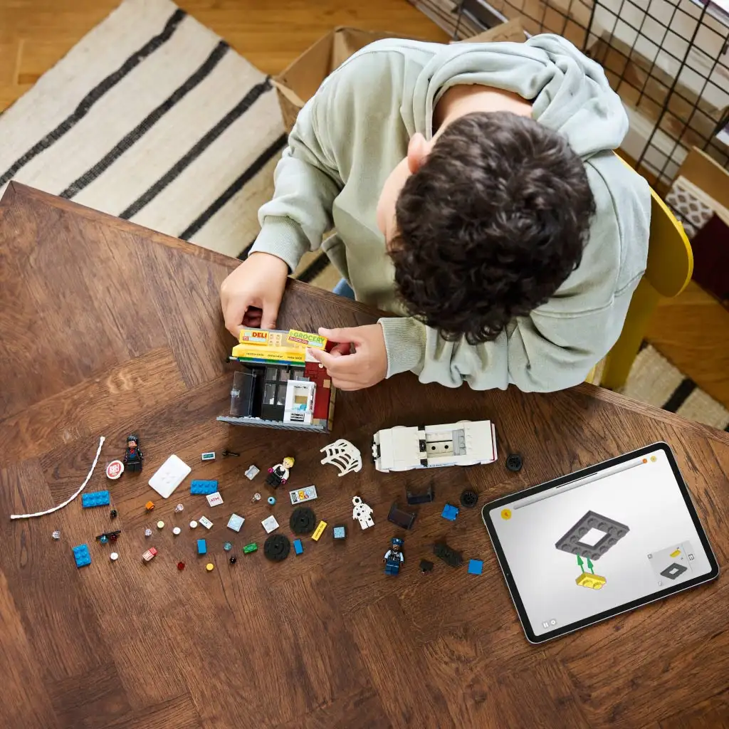 LEGO® Super Heroes: Marvel Pókverzum - Miles Morales vs. Škvrna kép 4