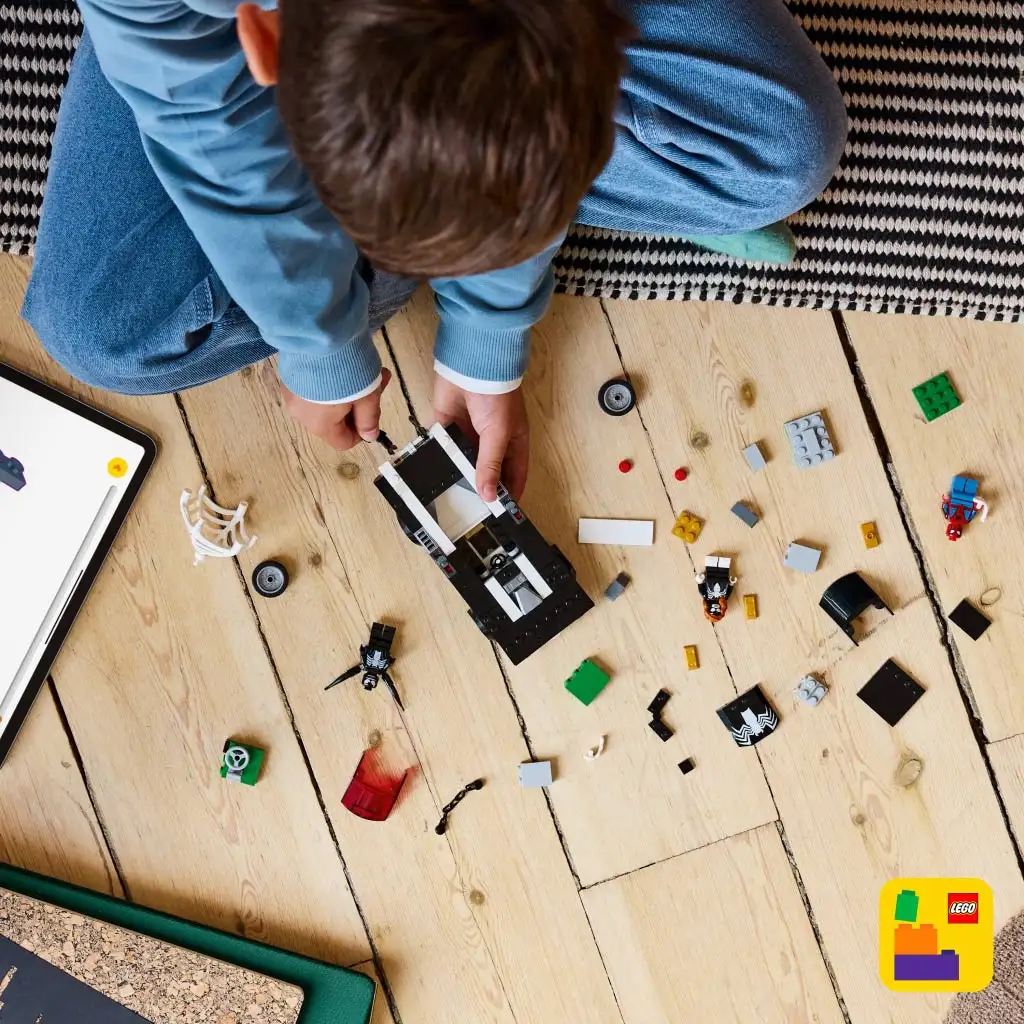 LEGO® Super Heroes: Marvel - Spider-Man vs. Venom športové auto (76309) kép 4