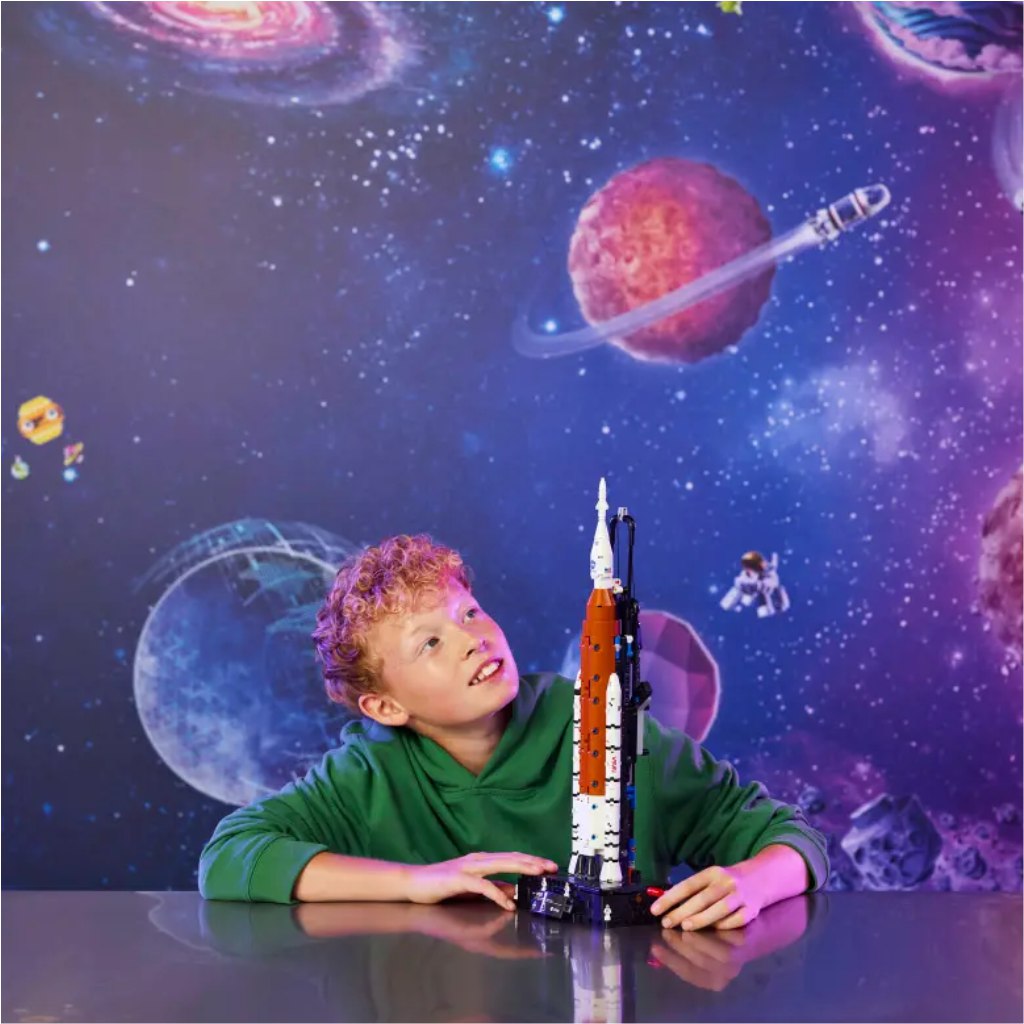 LEGO® Technic: NASA Artemis raketový odpaľovací systém (42221) kép 4