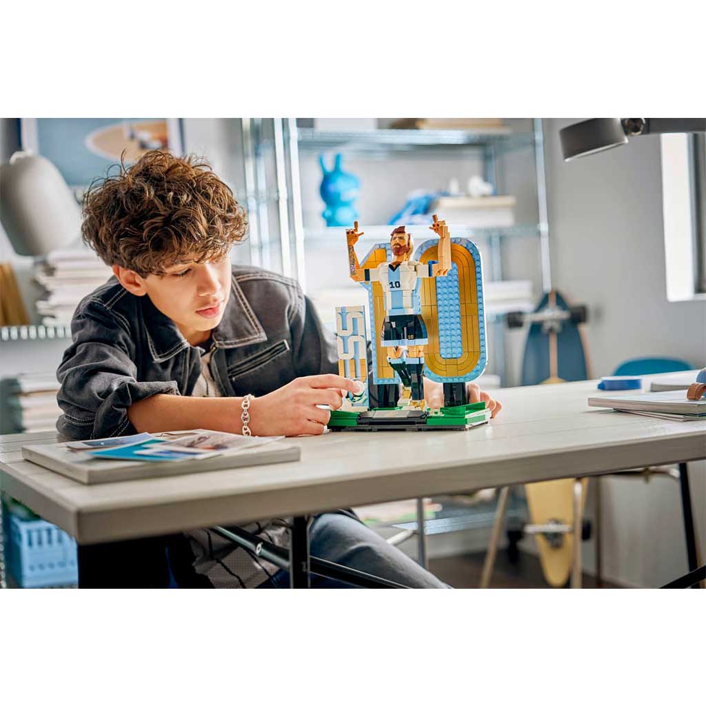 LEGO® Editions: Lionel Messi – Futball-legenda (43015) kép 4