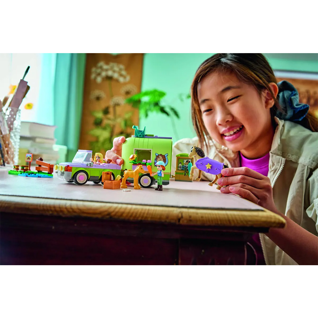 LEGO® Friends: Príves na prepravu koní a žriebät (42695) kép 7