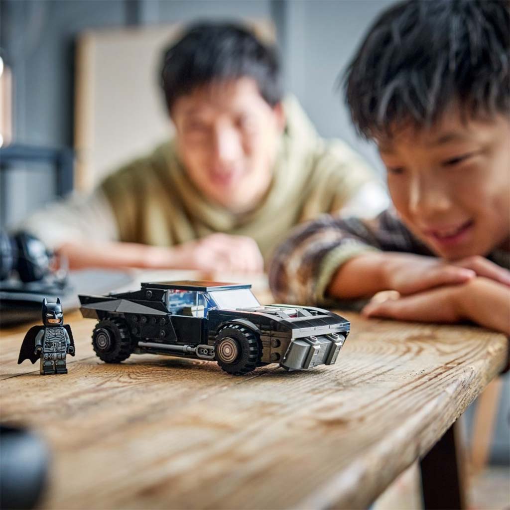 LEGO® Marvel: Batman™: Batmobil™ (76332) kép 6