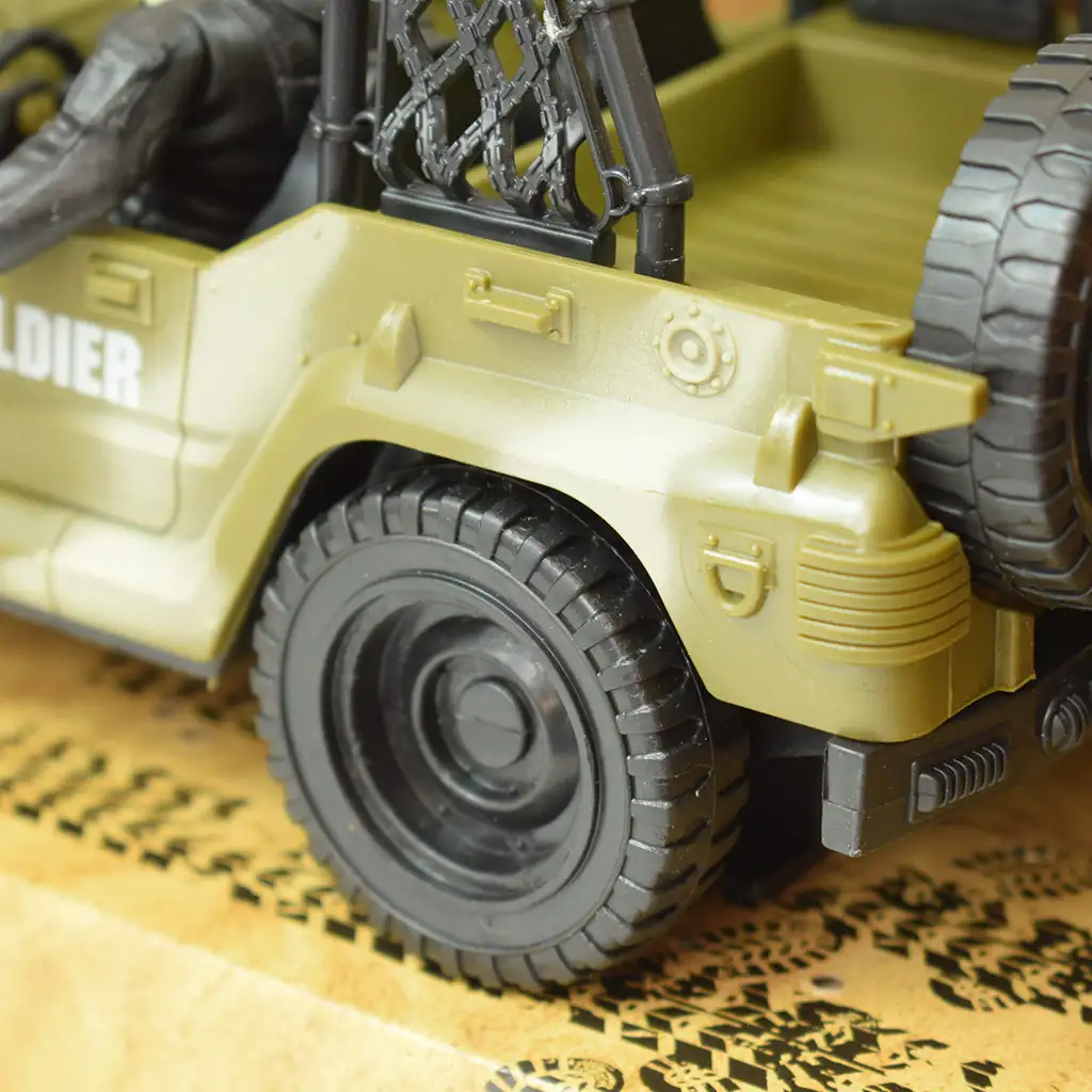 Combat Force 9: Katonai terepjáró katonával és fegyverekkel 22cm kép 5
