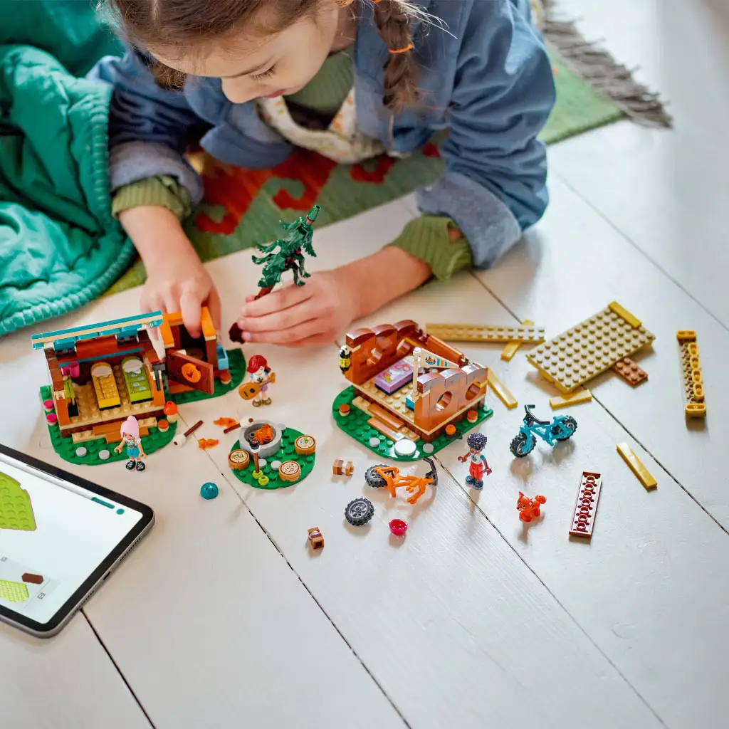 LEGO® Friends: Útulné kabíny v dobrodružnom tábore (42624) kép 2
