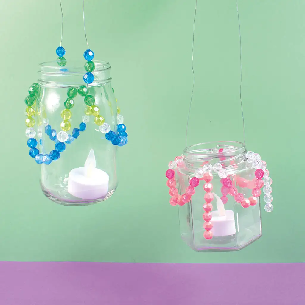 PlayBox: Farebné plastové korálky na navliekanie, dekoračné, balenie 250 kusov. kép 2