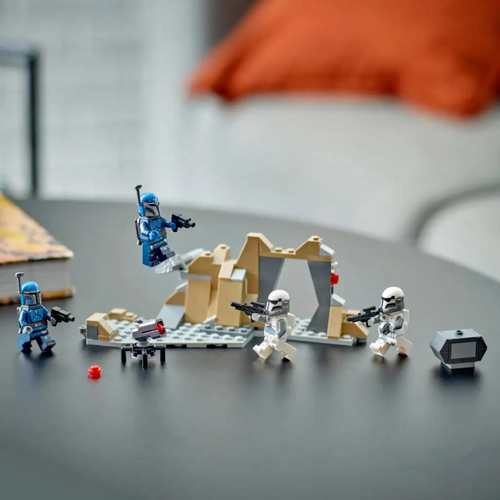 LEGO® Star Wars™: Pasca na planéte Mandalore™ bojový balíček (75373) kép 5