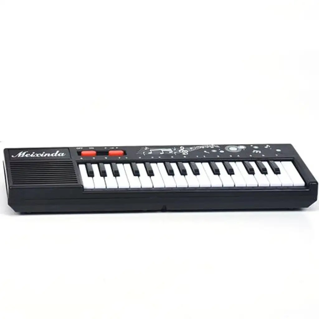 Syntetizátor s 32 klávesmi