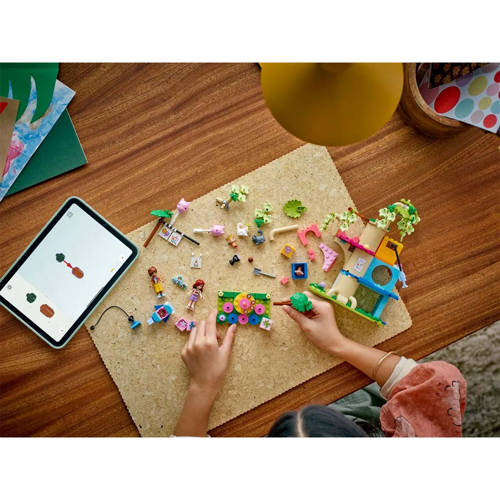 LEGO® Friends: Születésnapi cicazsúr és lombház cicáknak (42666) kép 9