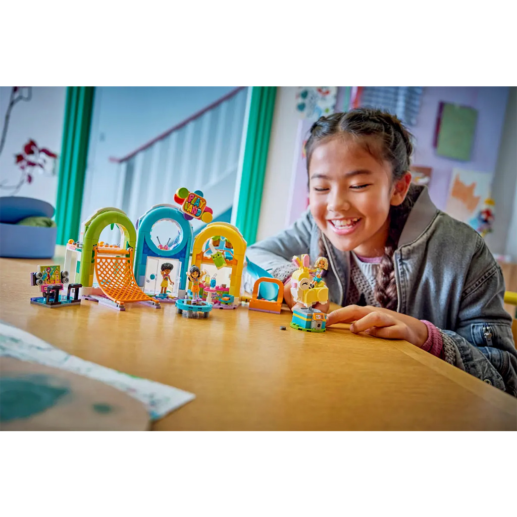 LEGO® Friends: Veselý herný domček (42686) kép 5